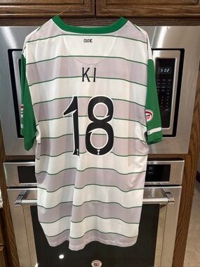 SOLD Authentic Celtic Football Club Ki Soccer Jersey